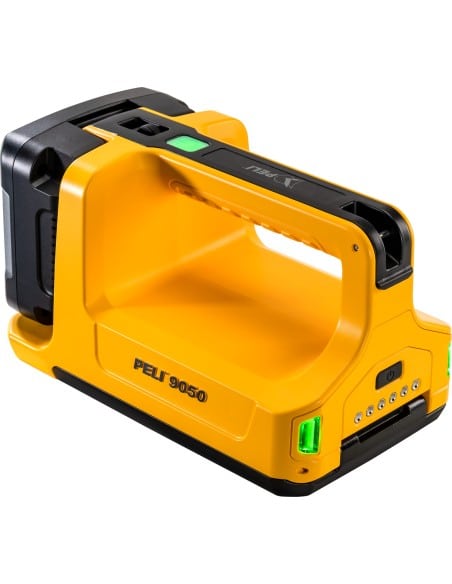 Peli Flashlight 9050
