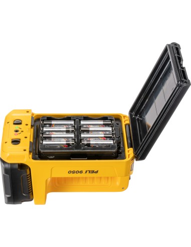 Peli Flashlight 9050
